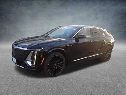 New 2025 Cadillac Lyriq Luxury w/ LPO, Bronce Accent Package