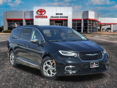 Used 2023 Chrysler Pacifica Limited