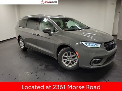 Used 2021 Chrysler Pacifica Touring-L