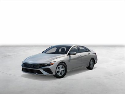 New 2025 Hyundai Elantra SE