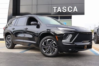 New 2025 Buick Enclave Sport Touring w/ Power Package