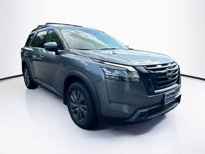 Used 2022 Nissan Pathfinder SV