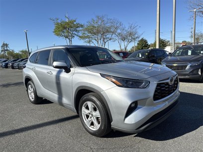 Used 2023 Toyota Highlander LE