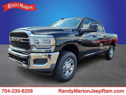 New 2024 RAM 2500 Tradesman w/ Chrome Appearance Group