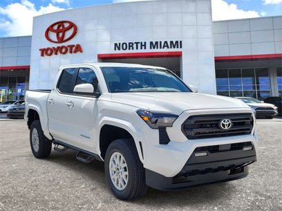 New 2025 Toyota Tacoma SR5
