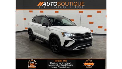 Used 2024 Volkswagen Taos SE w/ Panoramic Sunroof Package