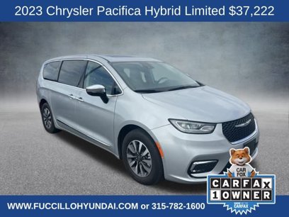 Used 2023 Chrysler Pacifica Limited