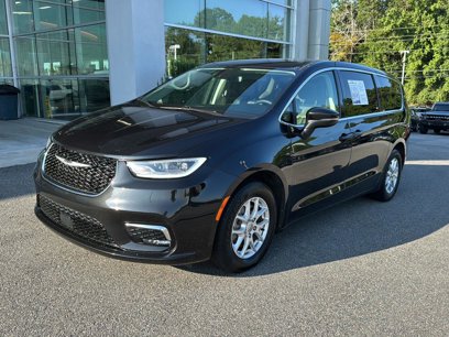 Used 2023 Chrysler Pacifica Touring-L
