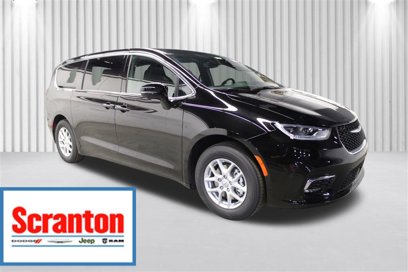 New 2026 Chrysler Pacifica Select