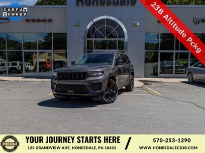 Used 2023 Jeep Grand Cherokee Altitude