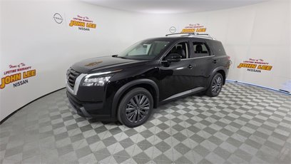 New 2025 Nissan Pathfinder SL w/ SL Premium Package