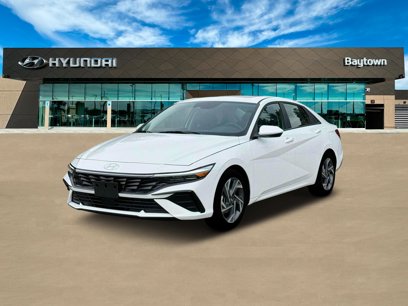 New 2025 Hyundai Elantra SEL