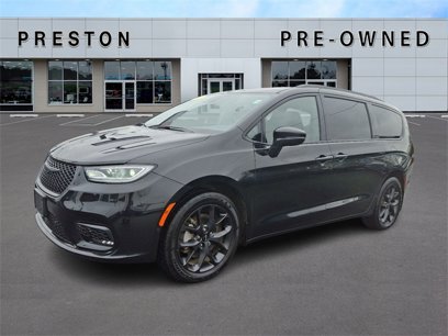 Certified 2022 Chrysler Pacifica Limited w/ S Appearance Package