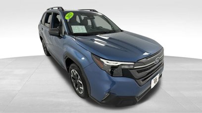 Used 2025 Subaru Forester Premium w/ Convenience Package #1
