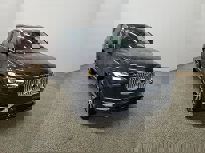 New 2025 Volvo XC90 T8 Plus w/ Protection Package Premier