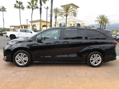 Used 2023 Toyota Sienna XSE