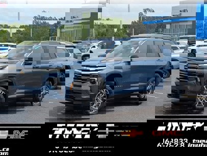 New 2025 Chevrolet Traverse LT w/ LPO, Floor Liner Package