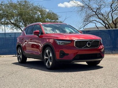 Used 2023 Volvo XC40 B5 Plus w/ Driver Assist Package