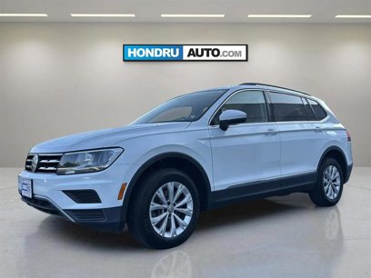 Used 2018 Volkswagen Tiguan SE w/ Panoramic Sunroof Package