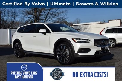 Certified 2024 Volvo V60 B5 Cross Country Ultimate w/ Protection Package Premier