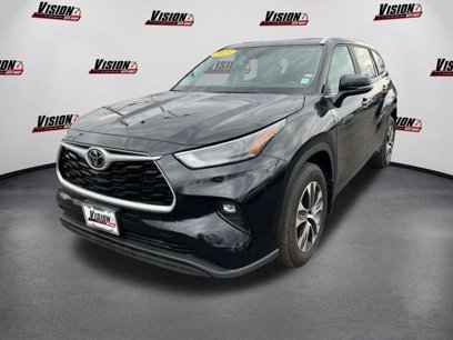 Used 2023 Toyota Highlander XLE