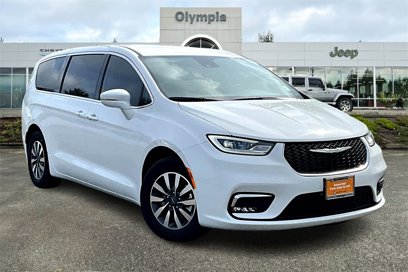 Certified 2022 Chrysler Pacifica Touring-L