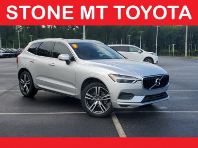 Used 2019 Volvo XC60 T5 Momentum w/ Multimedia Package