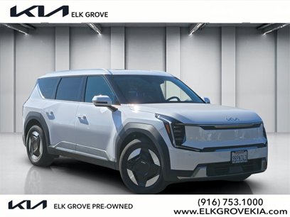 Certified 2025 Kia EV9 Wind