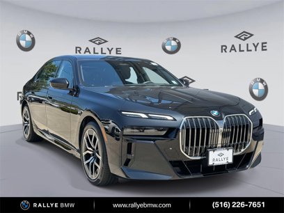 Certified 2024 BMW 760i xDrive w/ Premium Package 2