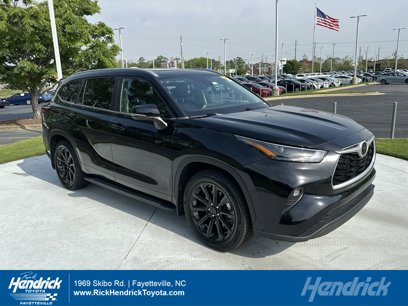 Used 2023 Toyota Highlander XLE
