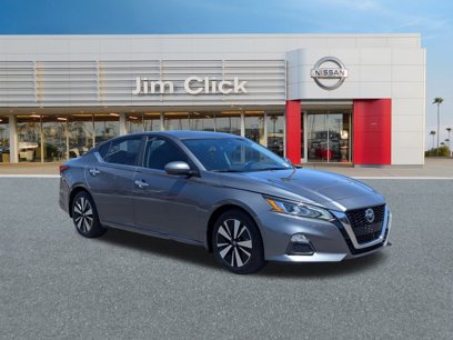 Certified 2021 Nissan Altima 2.5 SV w/ SV Premium Package
