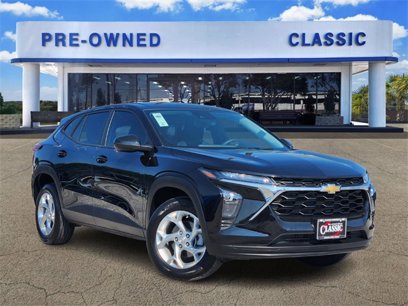 Used 2025 Chevrolet Trax LS w/ LS Convenience Package