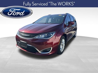Used 2017 Chrysler Pacifica Touring-L w/ Tire & Wheel Group