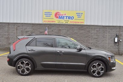 Used 2023 Kia Niro SX Touring