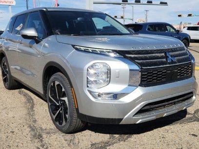 New 2024 Mitsubishi Outlander SE