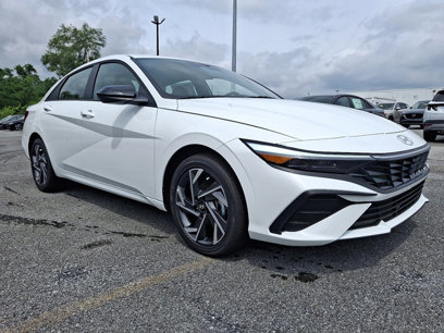 New 2025 Hyundai Elantra SEL