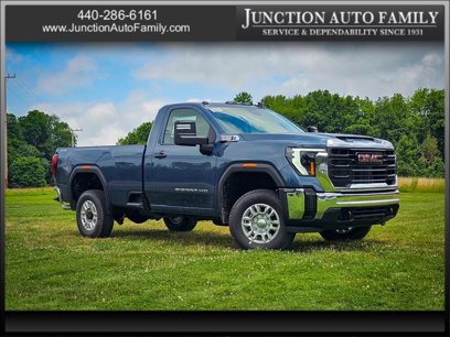 New 2025 GMC Sierra 2500 Pro w/ Convenience Package