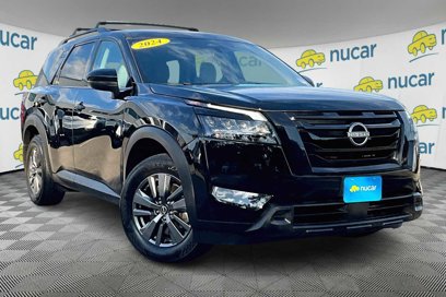 Used 2024 Nissan Pathfinder SV
