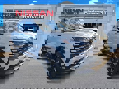 New 2025 Nissan Kicks SR w/ Illumination Package