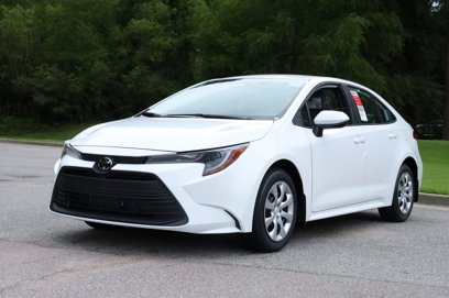 New 2025 Toyota Corolla LE