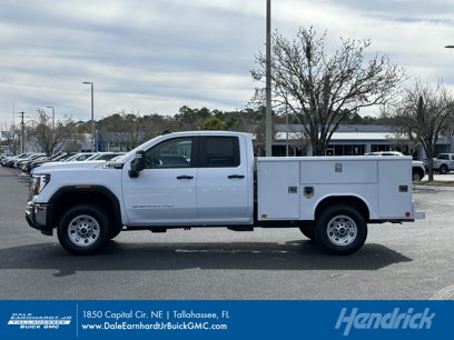 New 2024 GMC Sierra 3500 Pro w/ Convenience Package
