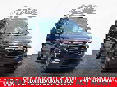 Used 2022 Chevrolet Traverse LT
