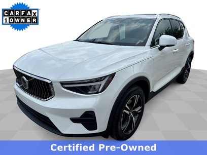 Used 2025 Volvo XC40 B5 Core
