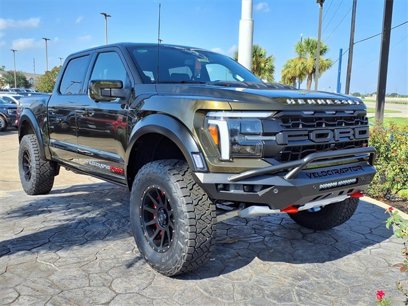 New 2025 Ford F150 Raptor w/ Equipment Group 803A Raptor R