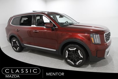 Used 2023 Kia Telluride S w/ S Sunroof Package