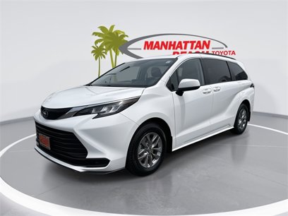 Certified 2022 Toyota Sienna LE