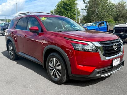 Used 2024 Nissan Pathfinder SL