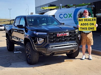 New 2025 GMC Canyon Elevation w/ Convenience Package