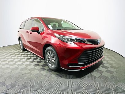 New 2025 Toyota Sienna LE