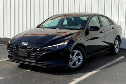 Used 2023 Hyundai Elantra SE w/ Preferred Accessory Package